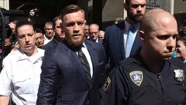 竞博电竞- UFC夜战:西城飞鹰队淘汰对手西城犀牛队,临门一脚致胜精神属性拉满