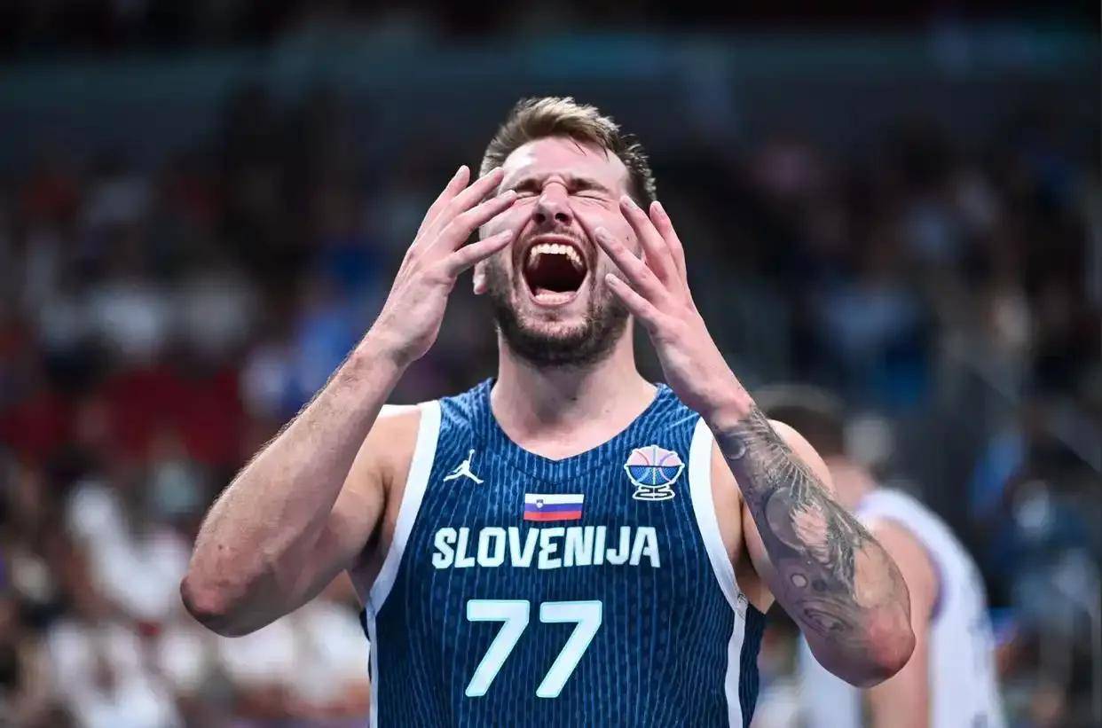 竞博电竞-东契奇在德国队比赛中刷新纪录,持续失利引发热议!观众掌声雷动的简单介绍