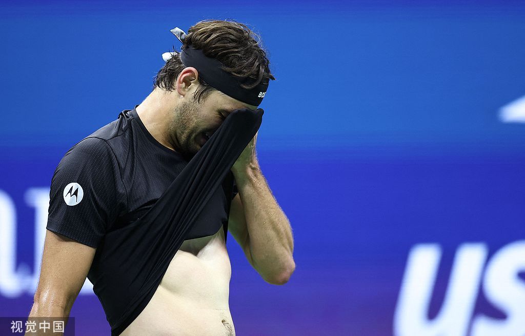 竞博电竞-德约科维奇迎来十五赛季高光表现，老鹰球迷沸腾！的简单介绍