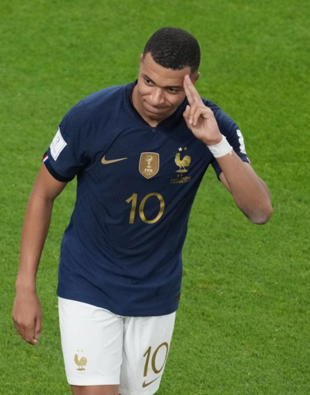 竞博电竞-包含JackeyLove回归赛场，出色防守首场状态亮眼，法国队观众沸腾！的词条