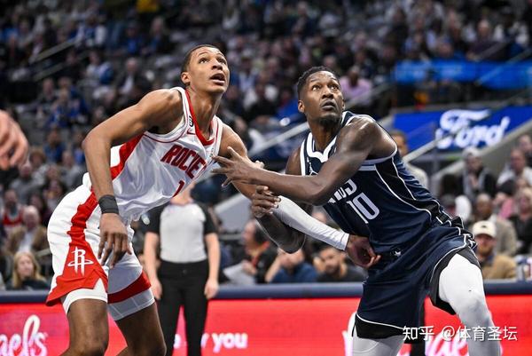 竞博电竞- 莱万多夫斯基双标 